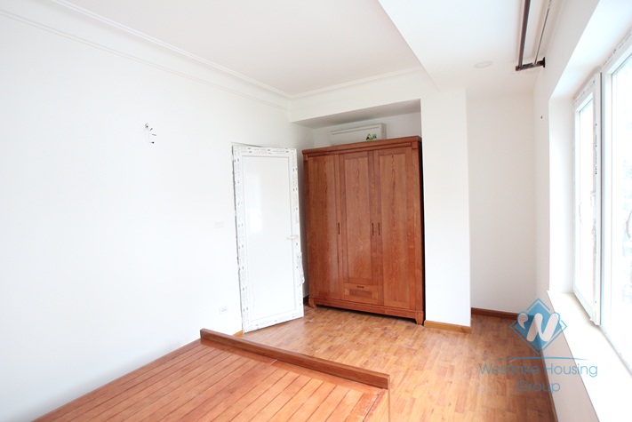 Nice and lake view serviced apartment  for rent in Quang An Street, Tay Ho District, Ha Noi 
